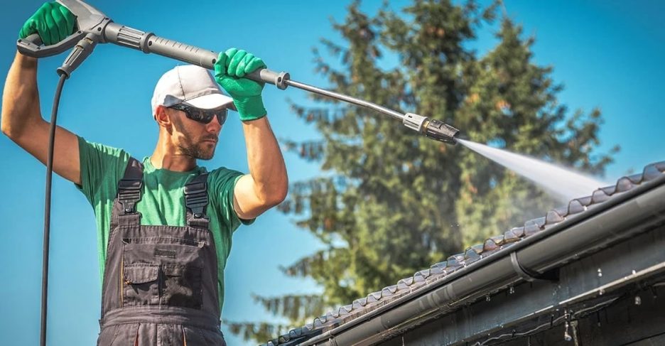 professional roof cleaning Dayton